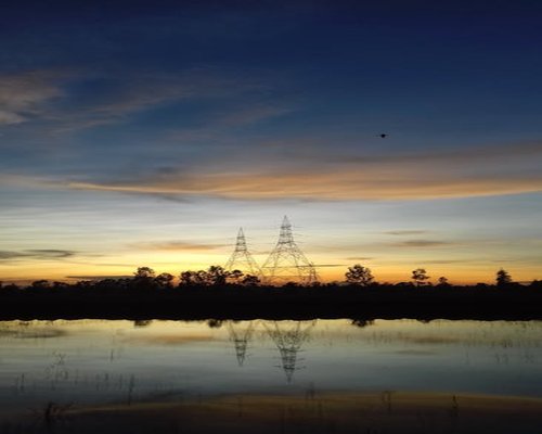 Suasana senja yang tenang
